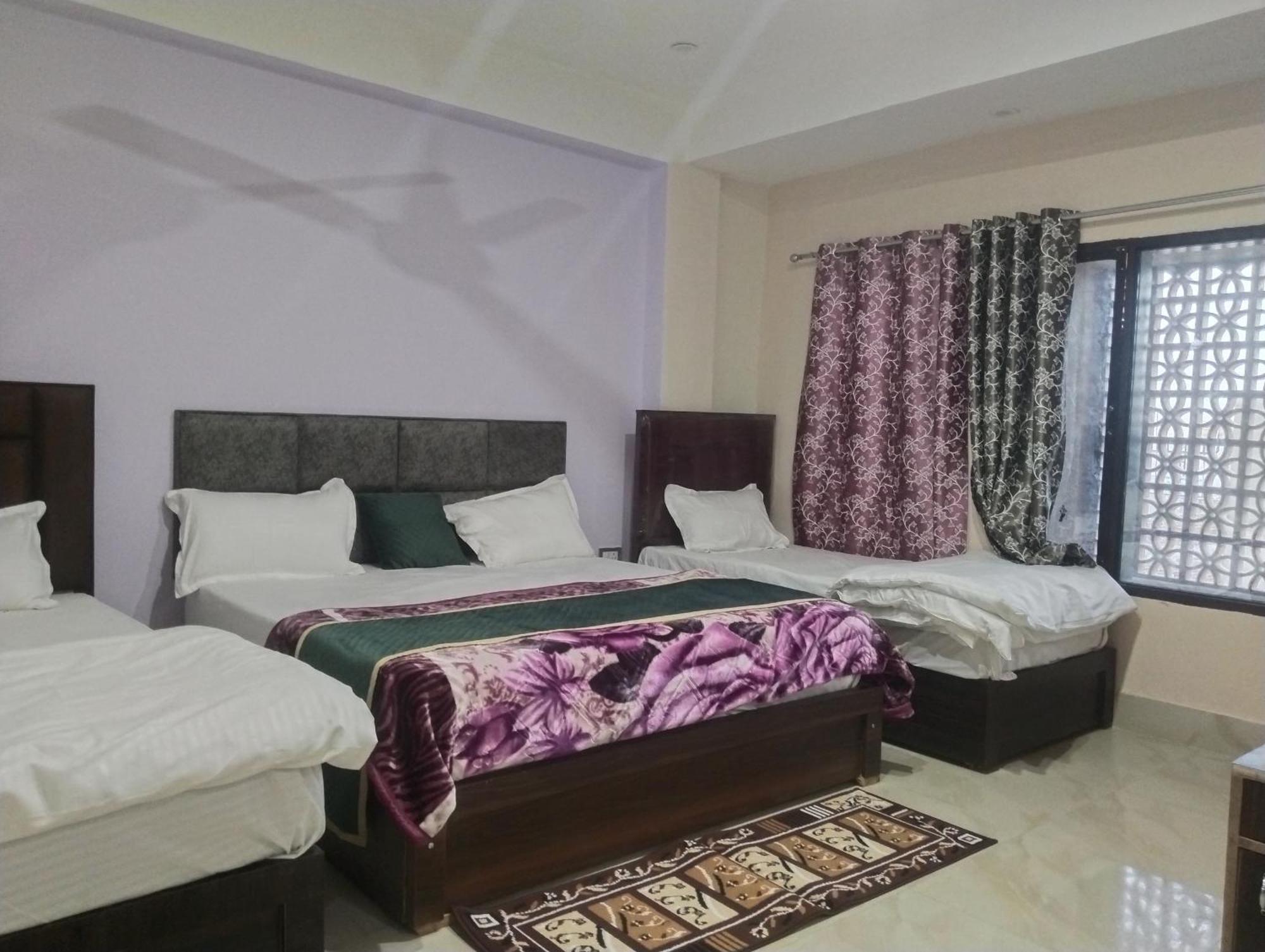 Vrindāvan Dixit Residency酒店 外观 照片