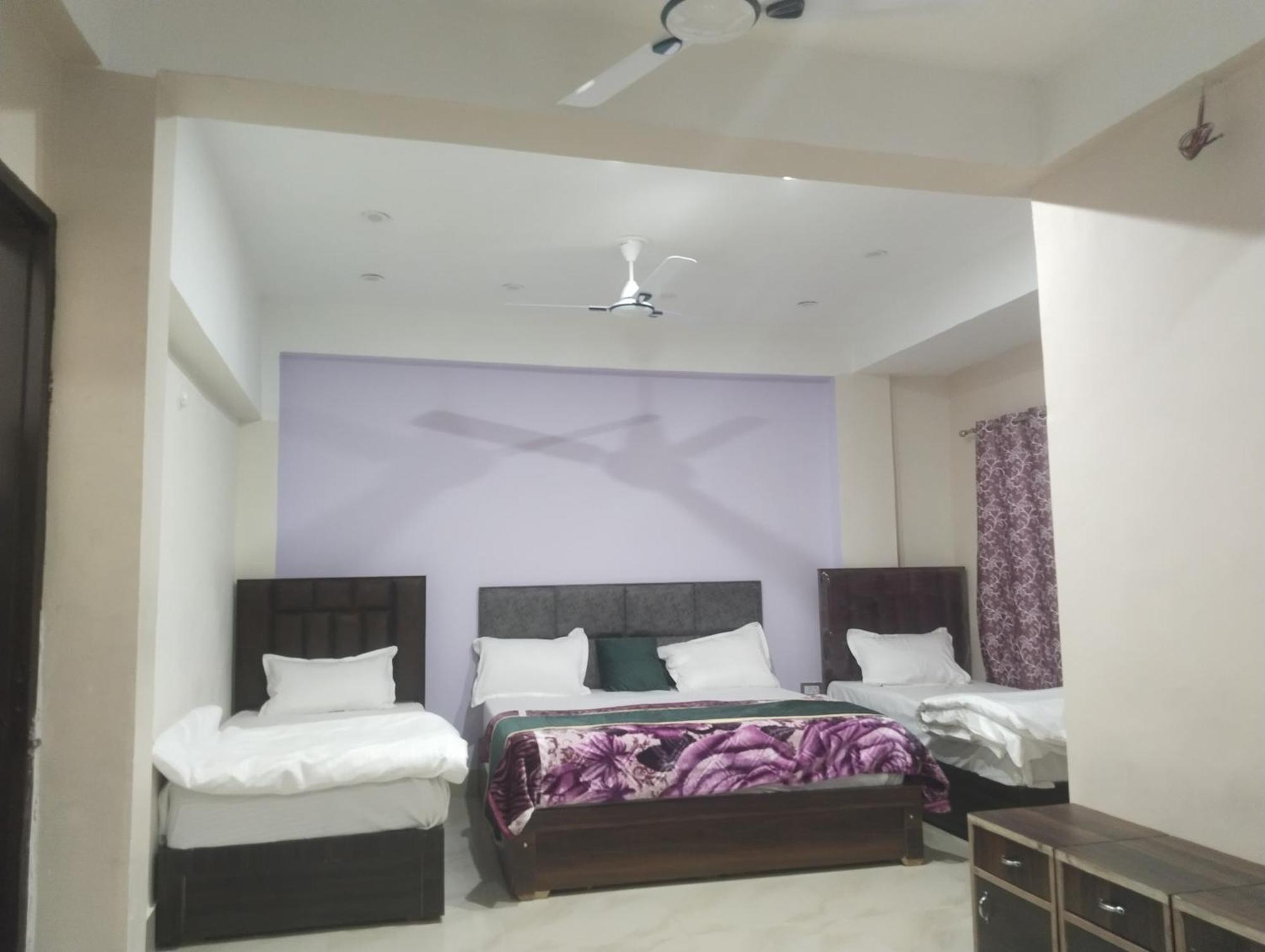 Vrindāvan Dixit Residency酒店 外观 照片