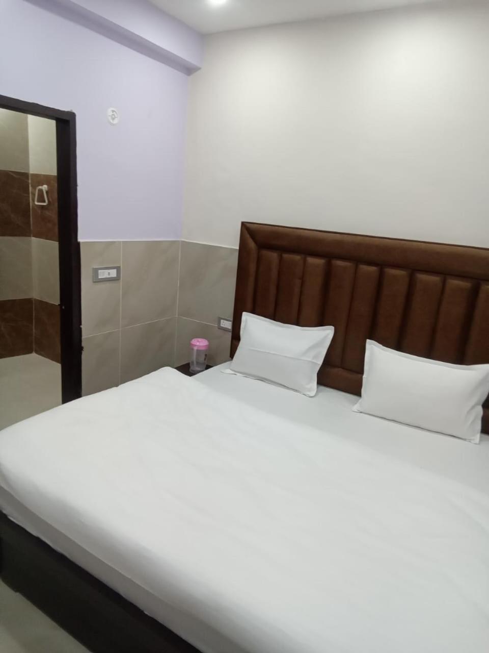 Vrindāvan Dixit Residency酒店 外观 照片