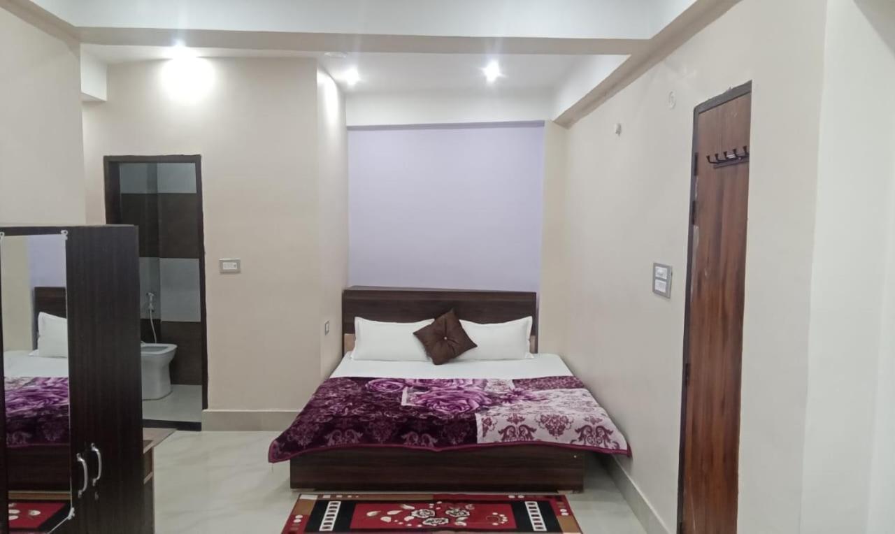 Vrindāvan Dixit Residency酒店 外观 照片