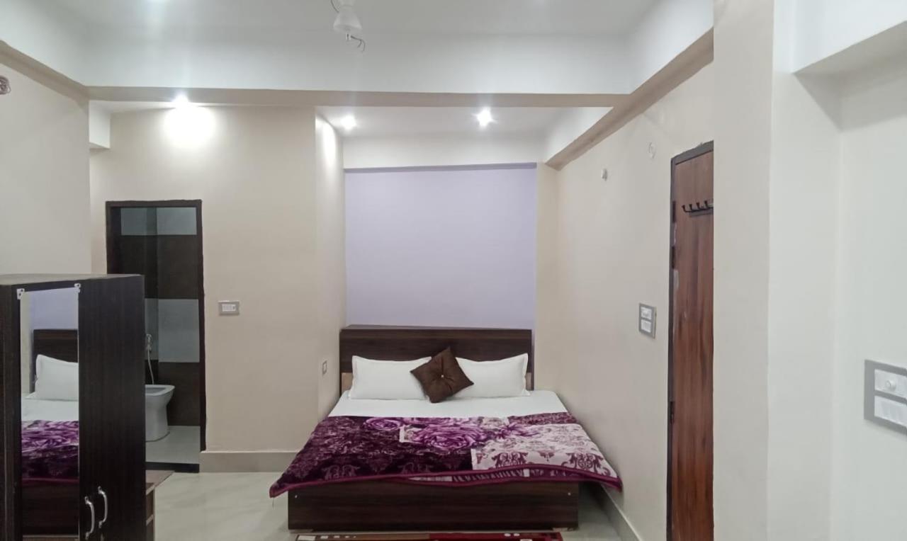 Vrindāvan Dixit Residency酒店 外观 照片